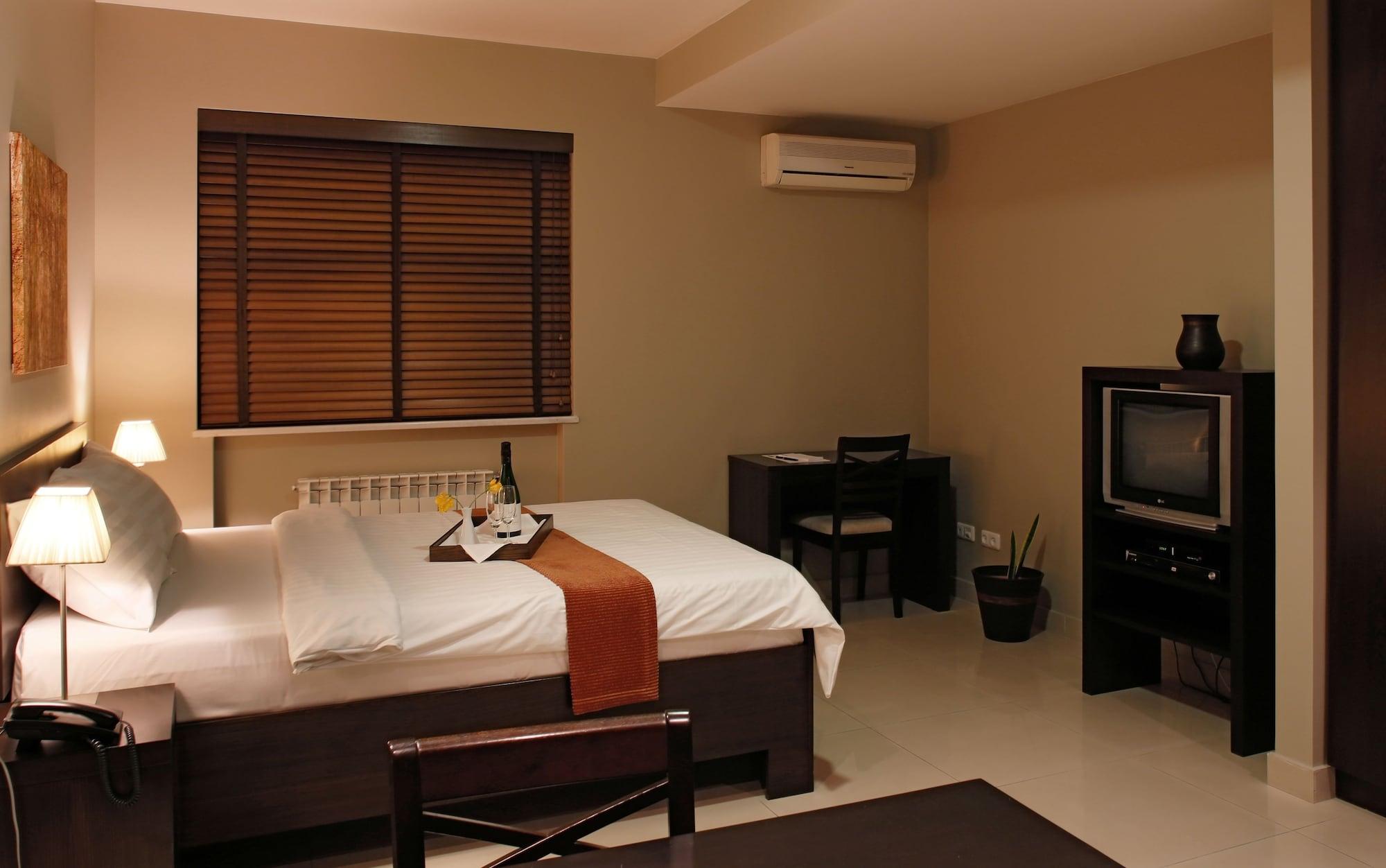 Hotel Meg 예레반 외부 사진