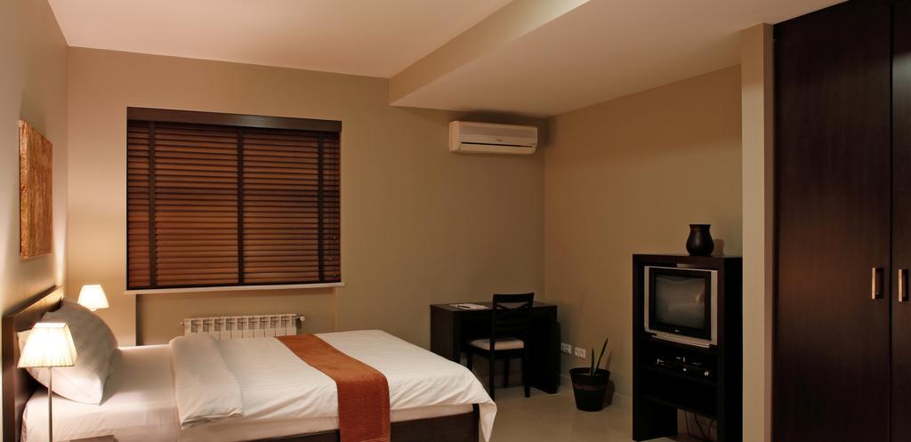 Hotel Meg 예레반 외부 사진